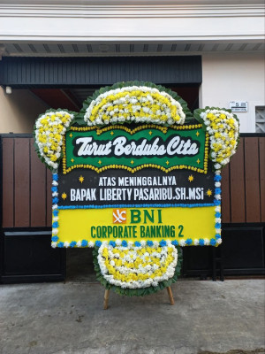 Papan Bunga Duka di Surgi Mufti