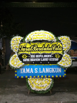 Papan Bunga Duka di Surgi Mufti